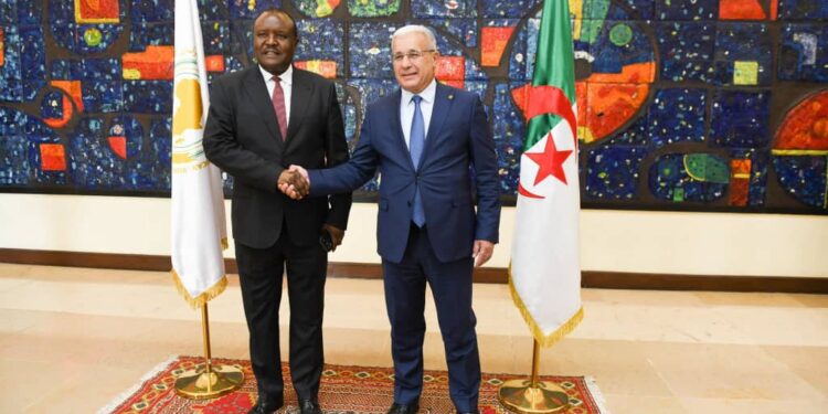 إبراهيم بوغالي يستقبل رئيس البرلمان الإفريقي ويؤكد أهمية تعزيز العمل البرلماني المشترك